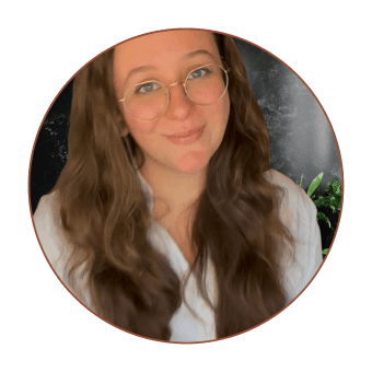 Damia Bridges headshot